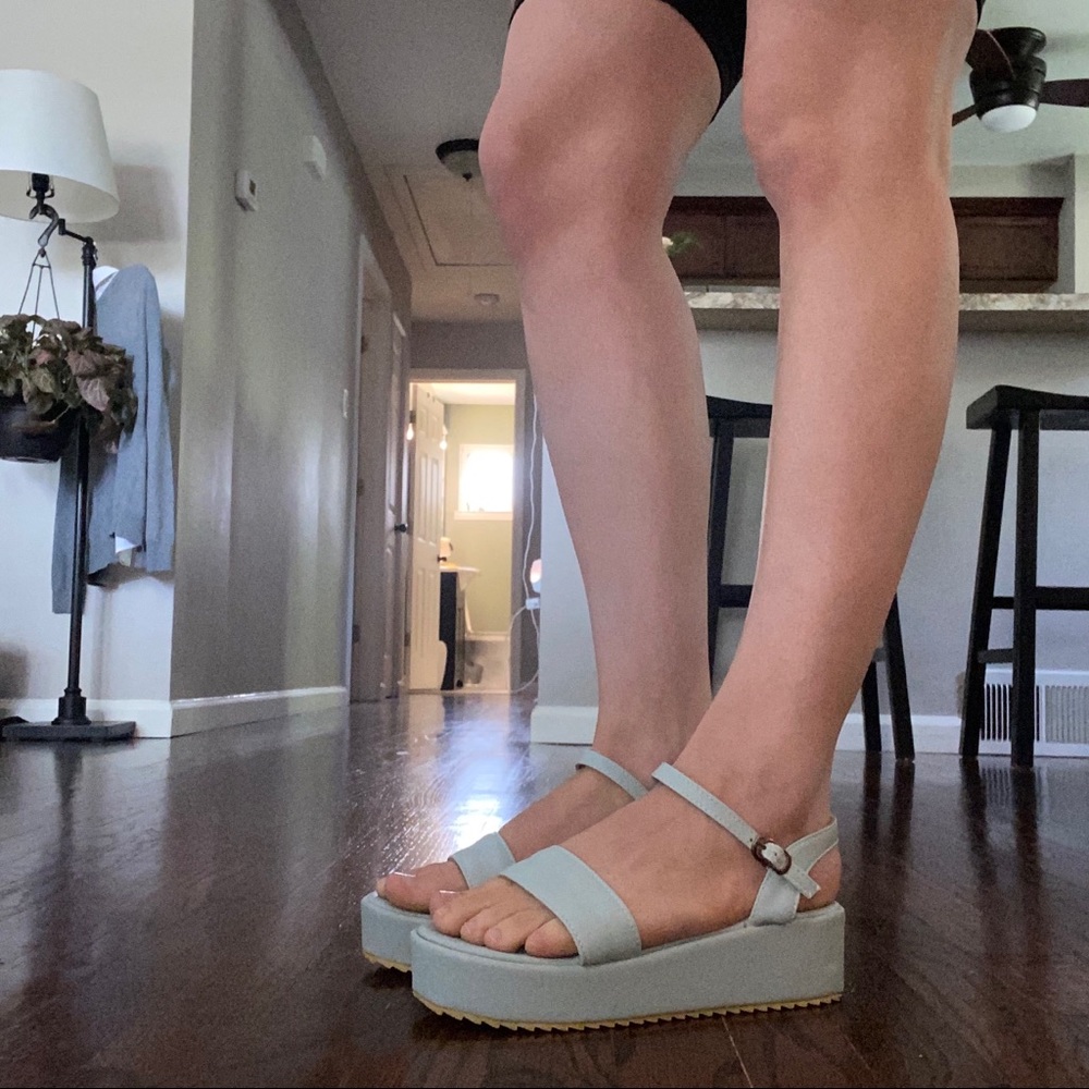 Vtg Mint Platform Sandals